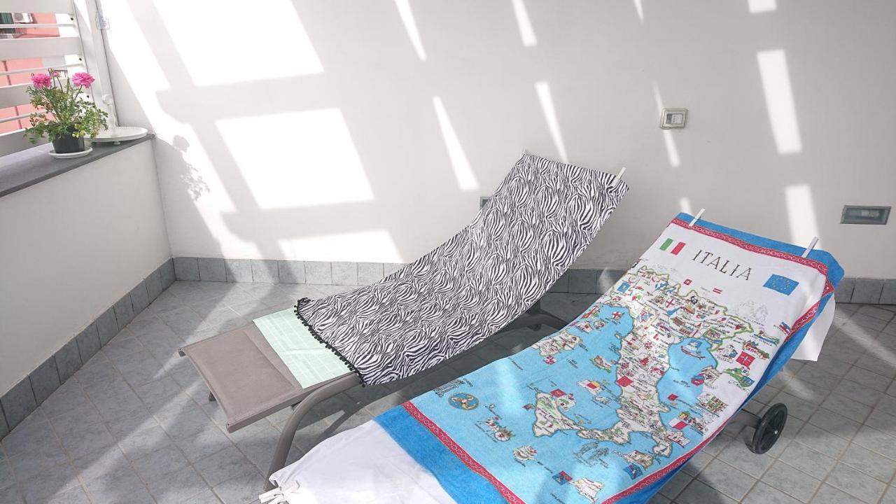 Sky-Terrace In Central Station, 3 Bedrooms 나폴리 외부 사진